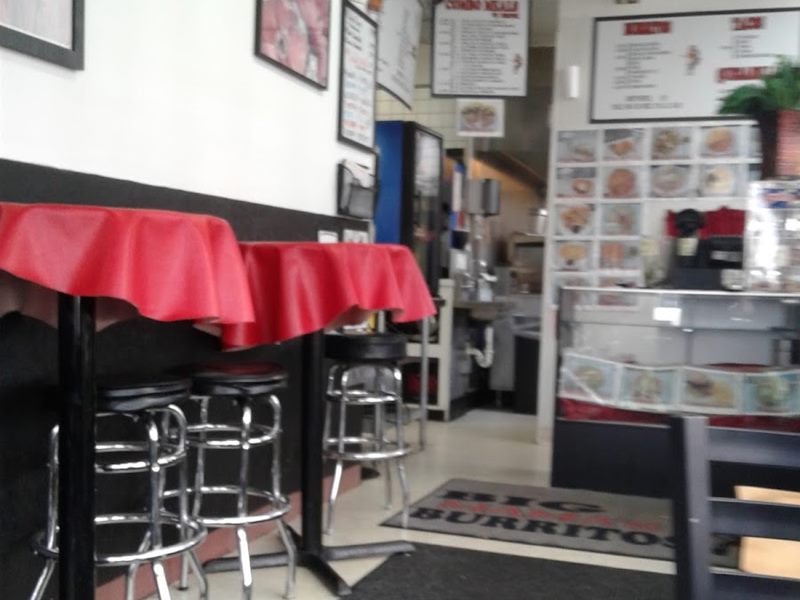 Big Mama's Burritos interior